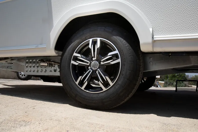 Llanta de aluminio de la caravana VDK V400L
